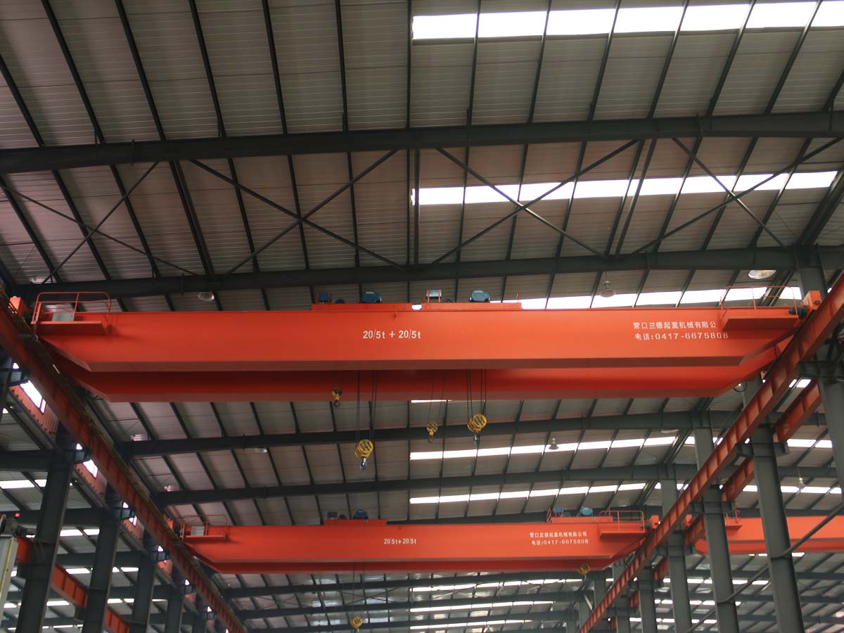 寶山LHE型20+20噸電動(dòng)葫蘆橋式起重機(jī)