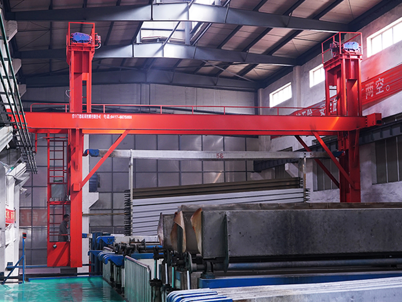 1+1氧化起重機(jī)