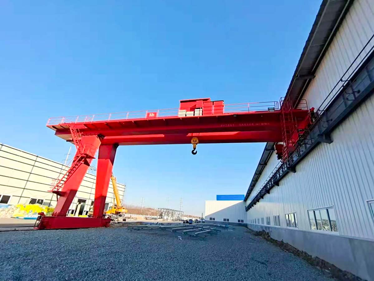 32噸半天津門(mén)式起重機(jī)